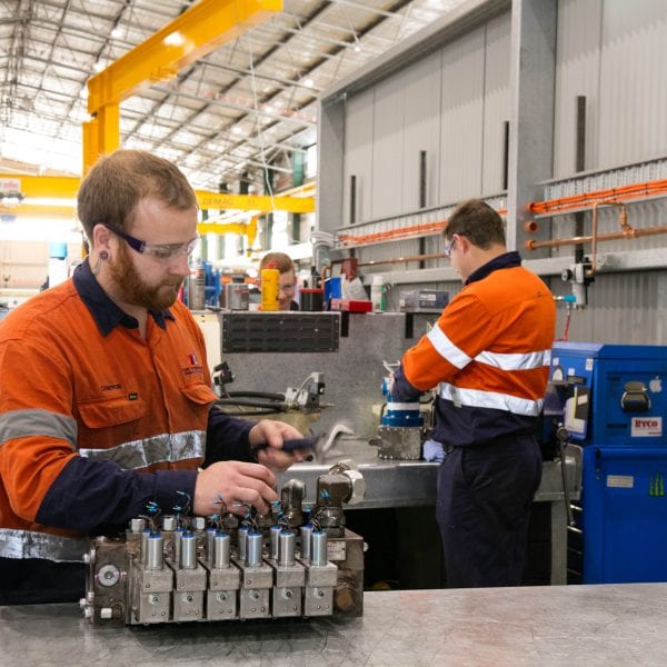 Hydraulic repairs and service exchange image